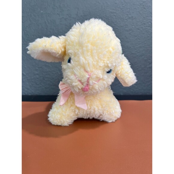 Vintage 8"  Cream baby Lamb Blue Eyes wind up musical plush - Picture 1 of 6